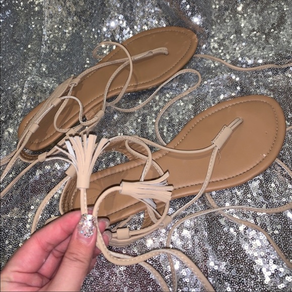 NUDE TIE UP FRINGE GLADIATOR SANDALS - Picture 2 of 2